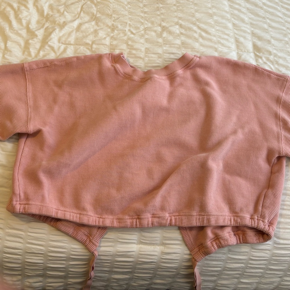 Small Tie Back Sweatshirt From Fabletics ✴️
